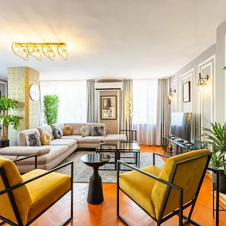 Flat With Excellent Location In Nisantasi *