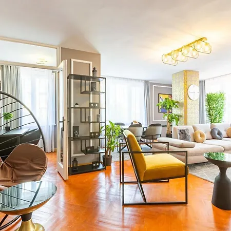 Flat With Excellent Location In Nisantasi Appartement