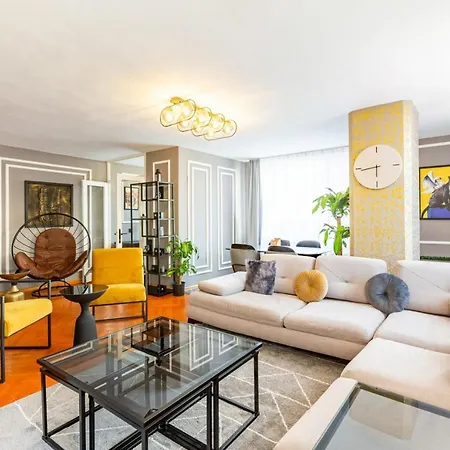 Flat With Excellent Location In Nisantasi Appartement *